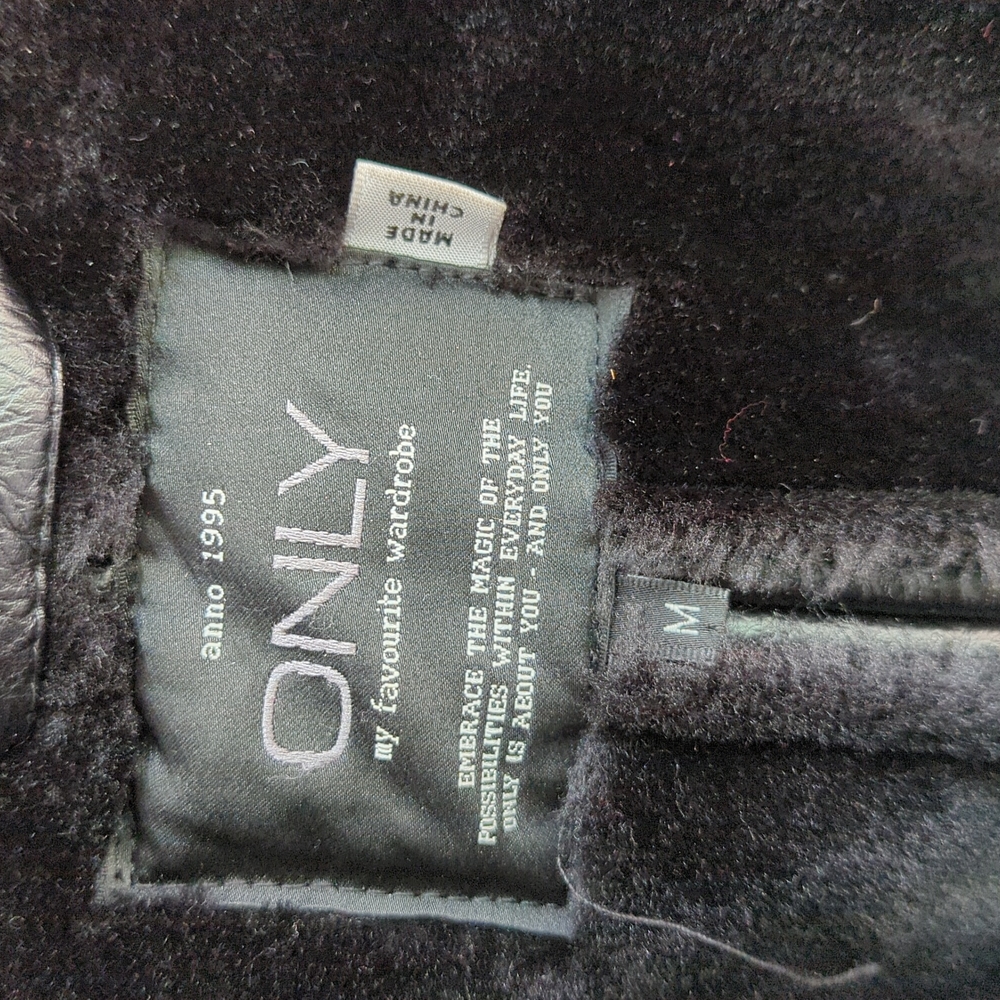 Motorcycle jacket - Picture 2 of 6
